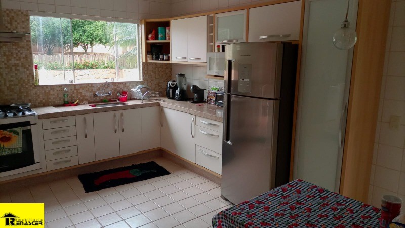 Casa de Condomínio com 3 quartos à venda, 240m² — foto 29 de 45