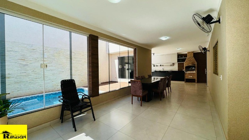Casa com 3 quartos à venda, 224m² — foto 11 de 30