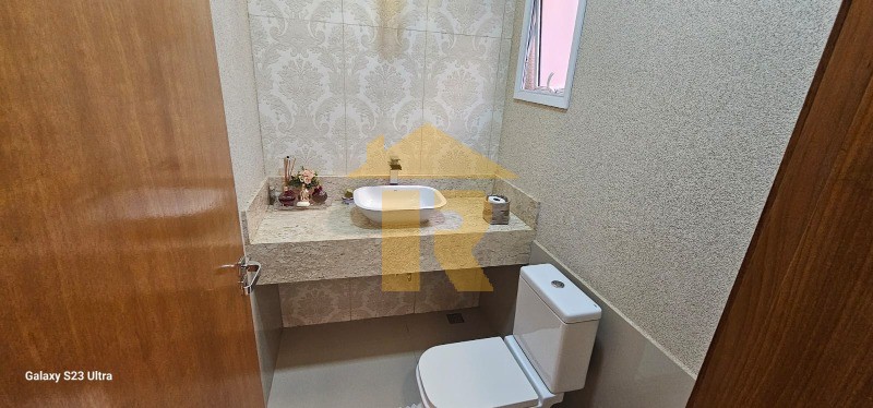 Casa de Condomínio com 3 quartos à venda, 165m² — foto 2 de 36