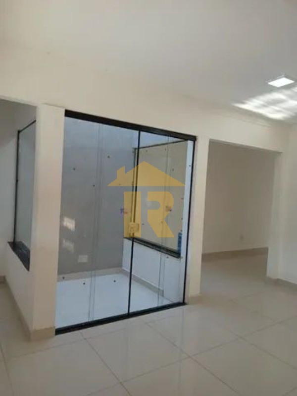 Casa com 3 quartos à venda, 245m² — foto 4 de 15