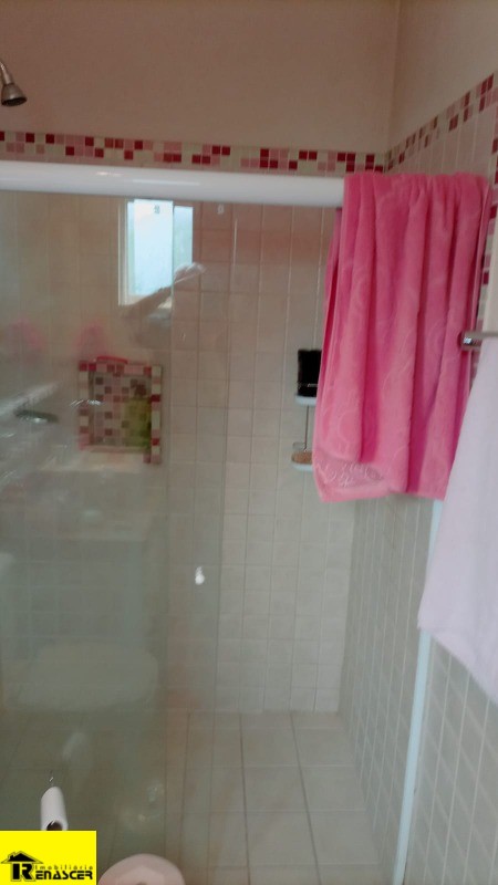 Casa de Condomínio com 3 quartos à venda, 240m² — foto 16 de 45