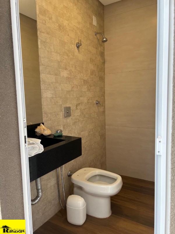 Casa de Condomínio com 3 quartos à venda, 212m² — foto 27 de 30