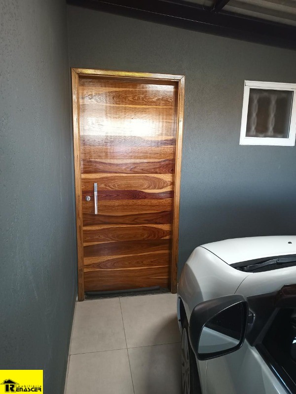 Casa com 2 quartos à venda, 68m² — foto 2 de 22