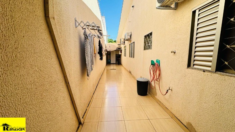 Casa com 3 quartos à venda, 224m² — foto 20 de 30