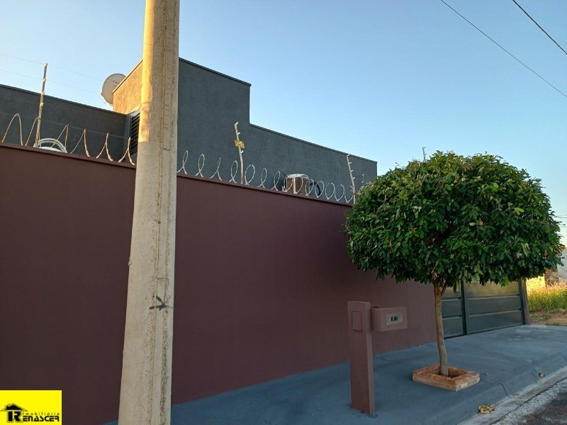 Casa com 2 quartos à venda, 68m² — foto 1 de 22