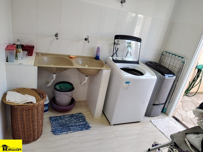 Casa de Condomínio com 3 quartos à venda, 215m² — foto 25 de 27