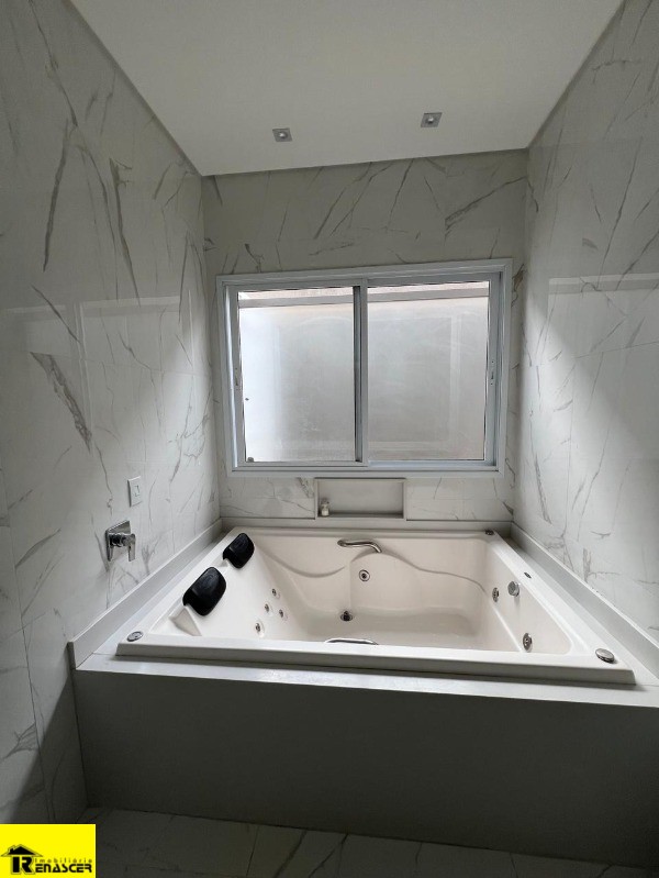 Casa de Condomínio com 3 quartos à venda, 212m² — foto 19 de 30