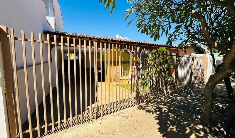 Casa com 3 quartos à venda e aluguel, 140m² — foto 1 de 17