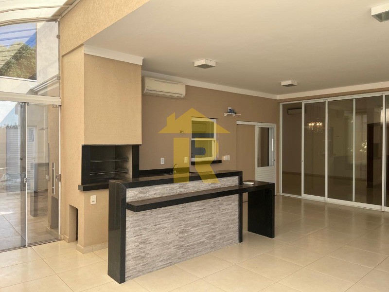 Casa de Condomínio com 3 quartos à venda e aluguel, 254m² — foto 25 de 26
