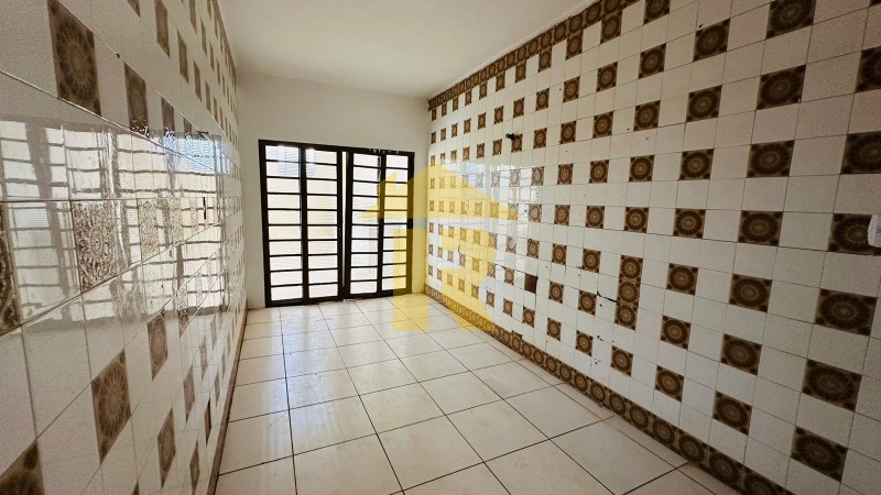Casa com 3 quartos à venda e aluguel, 140m² — foto 16 de 17