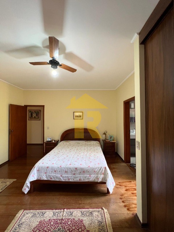 Casa com 3 quartos à venda, 349m² — foto 11 de 23