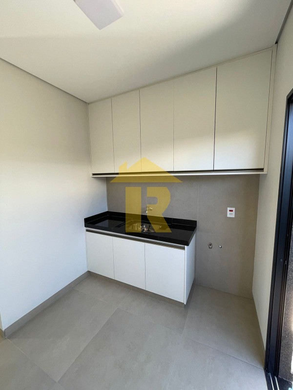 Casa de Condomínio com 3 quartos à venda, 228m² — foto 38 de 44