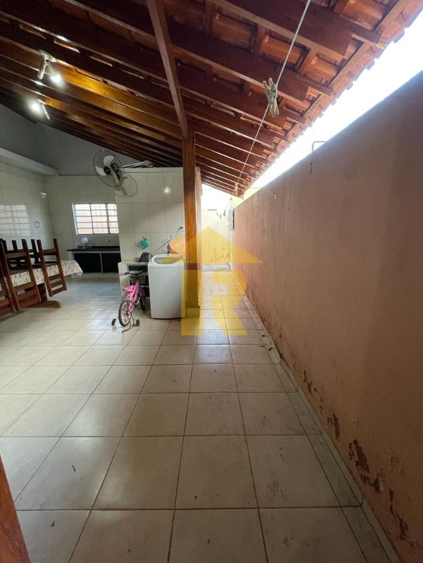Casa com 3 quartos à venda, 164m² — foto 21 de 28