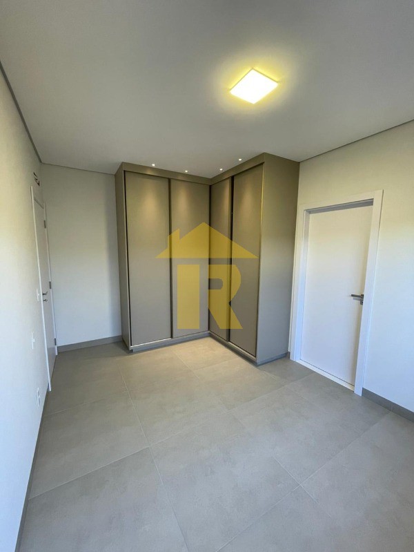Casa de Condomínio com 3 quartos à venda, 228m² — foto 27 de 44