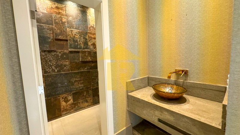 Casa de Condomínio com 4 quartos à venda e aluguel, 543m² — foto 4 de 29