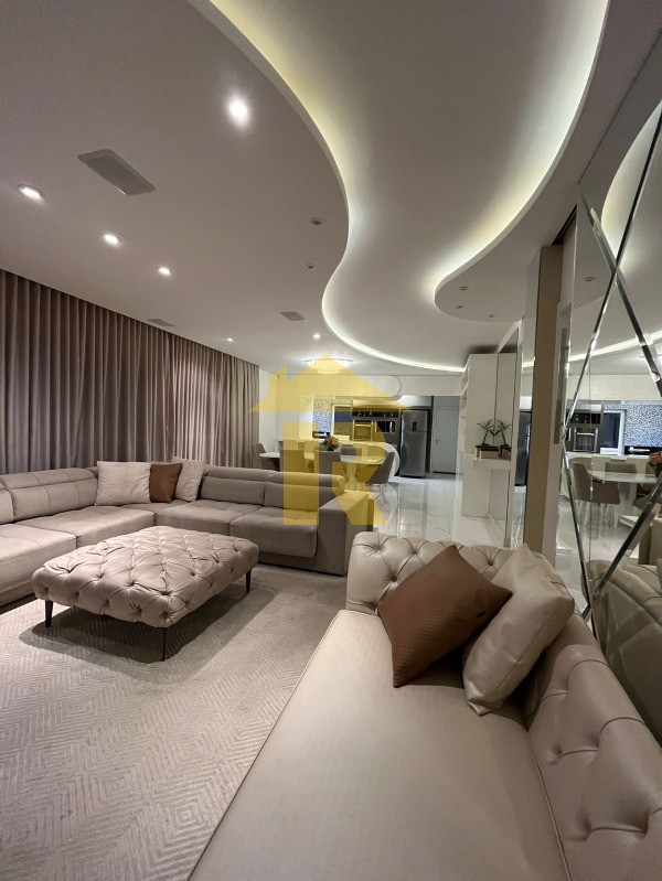 Apartamento com 3 quartos à venda, 174m² — foto 1 de 17