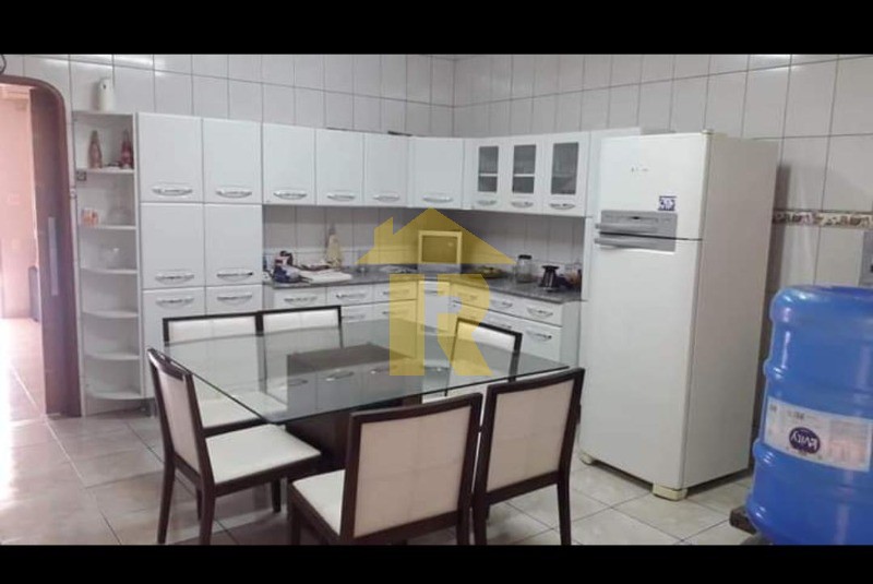 Casa com 4 quartos à venda, 170m² — foto 11 de 13
