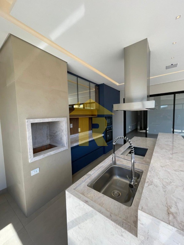 Casa de Condomínio com 3 quartos à venda, 228m² — foto 31 de 44