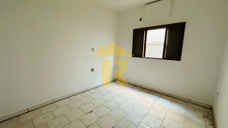 Casa com 3 quartos à venda e aluguel, 140m² — foto 15 de 17