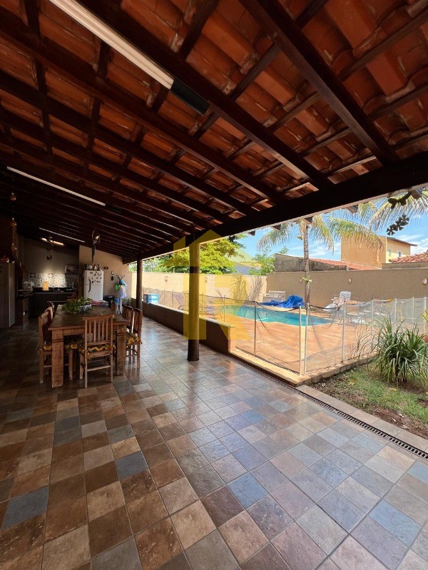Casa com 3 quartos à venda, 349m² — foto 17 de 23