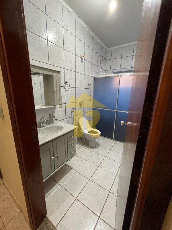 Casa com 3 quartos à venda, 164m² — foto 11 de 28