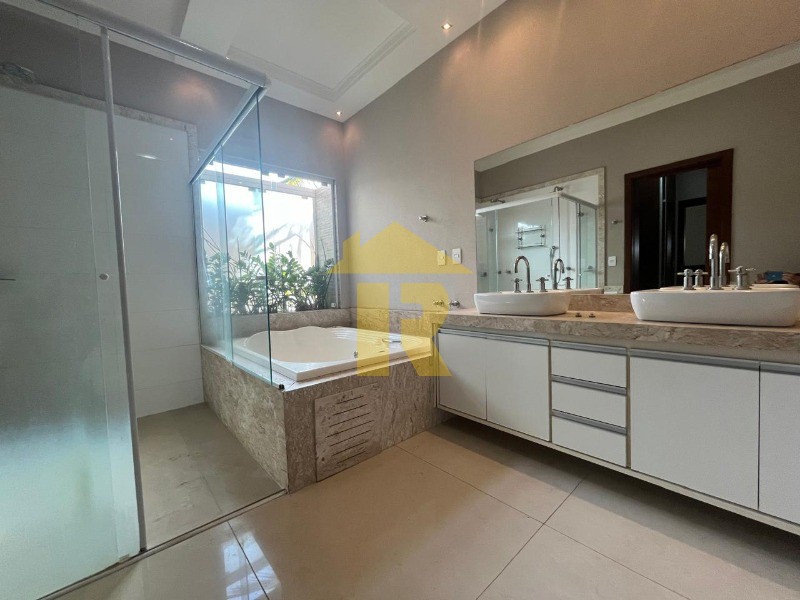 Casa de Condomínio com 3 quartos à venda e aluguel, 254m² — foto 21 de 26