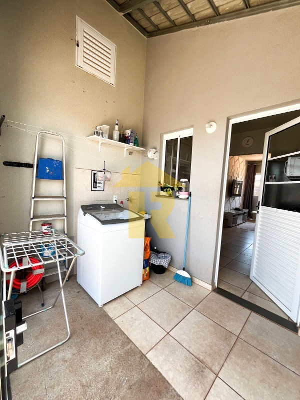 Casa com 2 quartos à venda, 45m² — foto 9 de 10