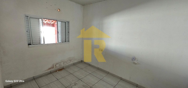 Casa com 1 quarto à venda e aluguel, 70m² — foto 12 de 13