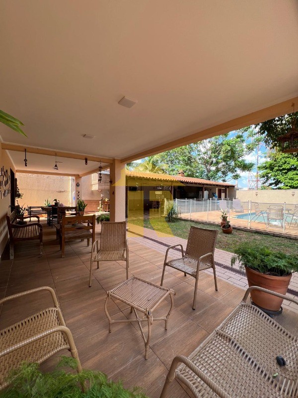 Casa com 3 quartos à venda, 349m² — foto 19 de 23