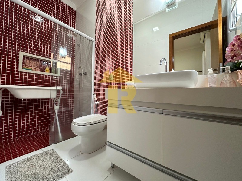 Casa de Condomínio com 3 quartos à venda, 260m² — foto 12 de 24