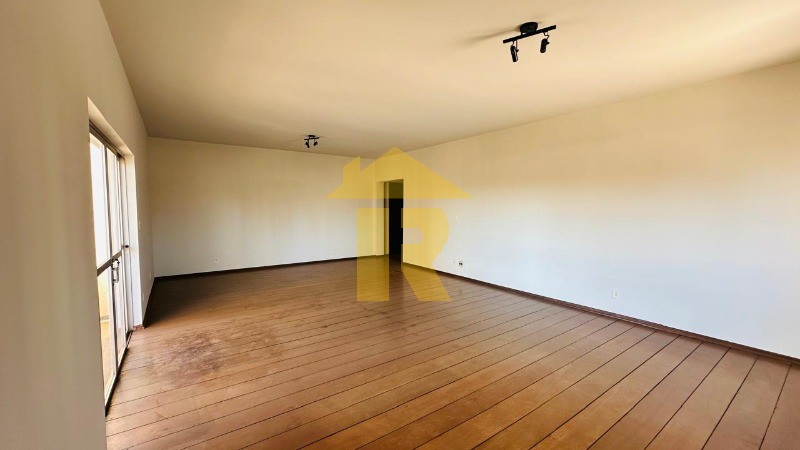 Apartamento com 3 quartos à venda, 159m² — foto 2 de 23
