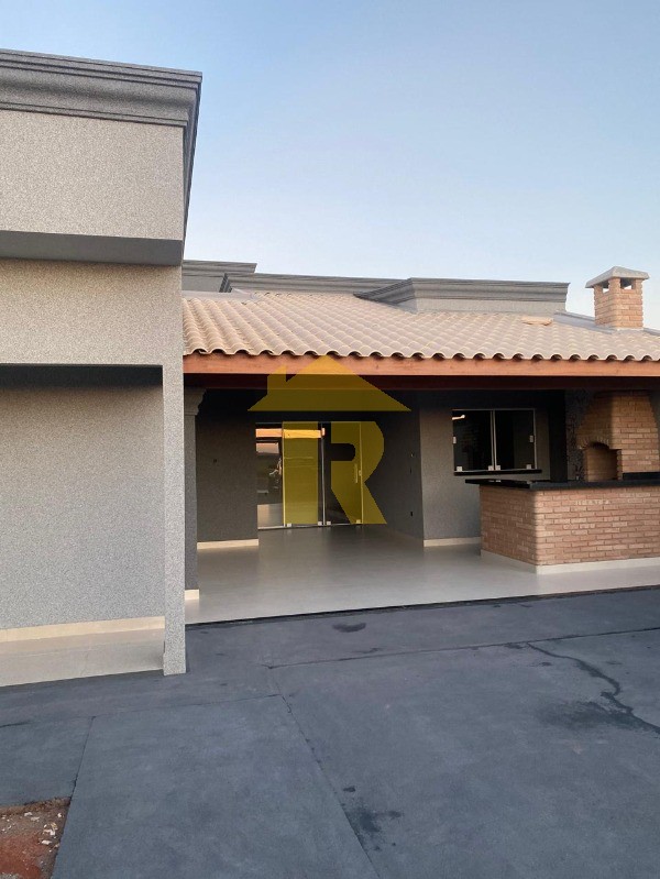 Casa com 2 quartos à venda, 108m² — foto 1 de 11
