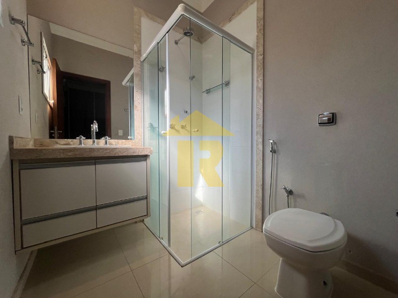 Casa de Condomínio com 3 quartos à venda e aluguel, 254m² — foto 8 de 26
