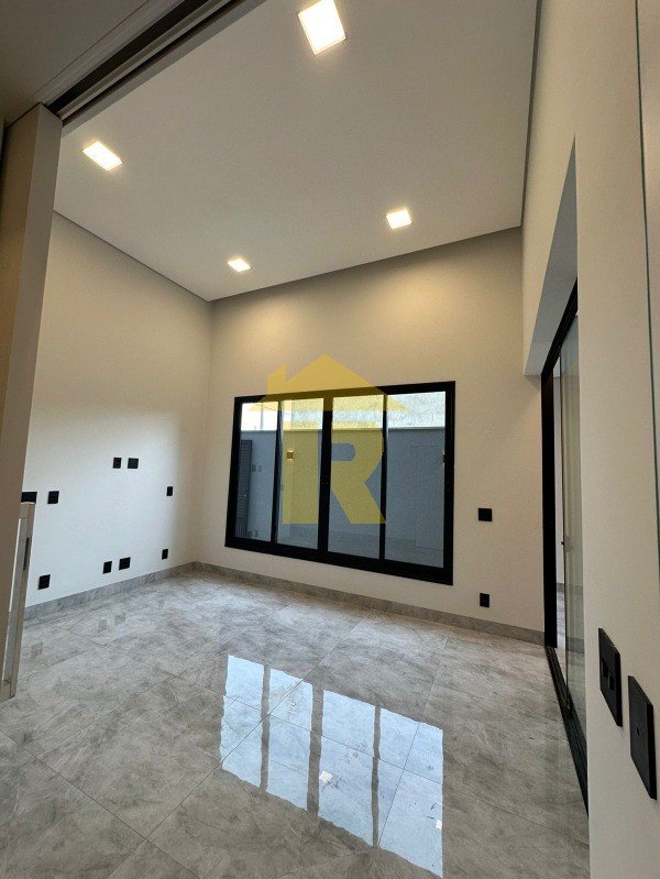 Casa de Condomínio com 3 quartos à venda, 172m² — foto 3 de 27