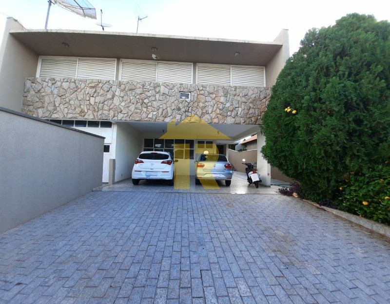 Casa com 3 quartos à venda e aluguel, 320m² — foto 2 de 17