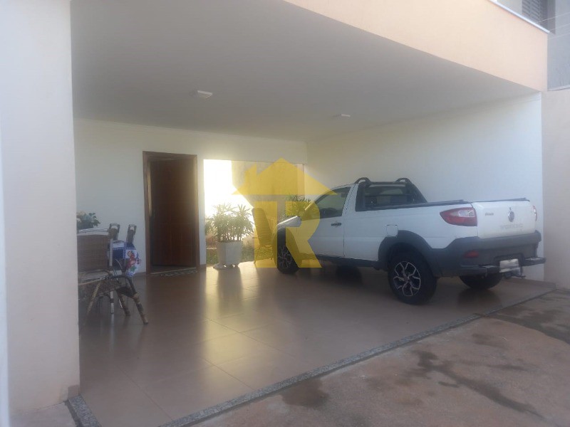 Casa com 3 quartos à venda, 116m² — foto 3 de 15