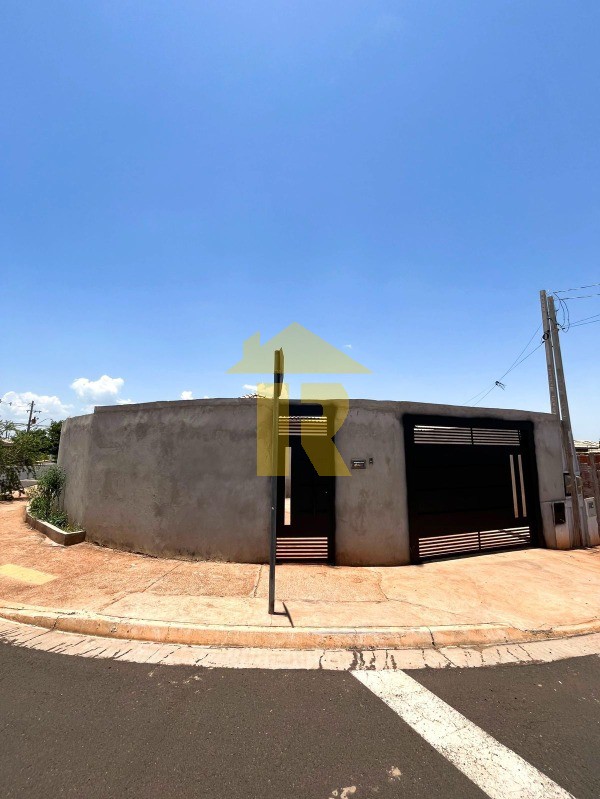 Casa com 2 quartos à venda, 45m² — foto 1 de 10