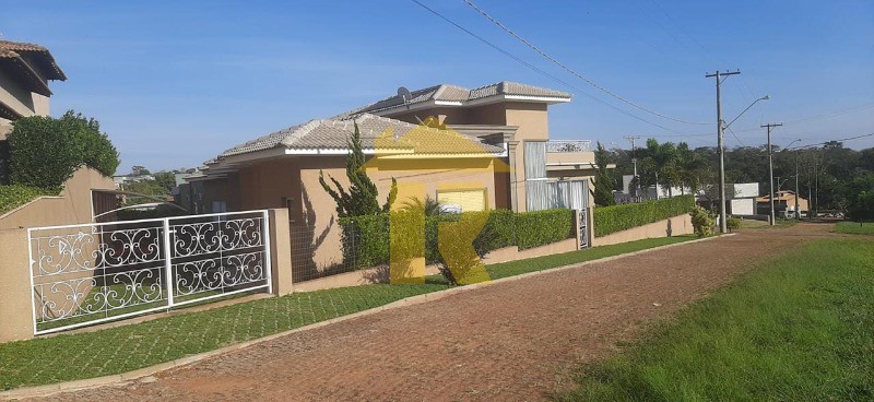 Casa de Condomínio com 4 quartos à venda, 407m² — foto 2 de 30
