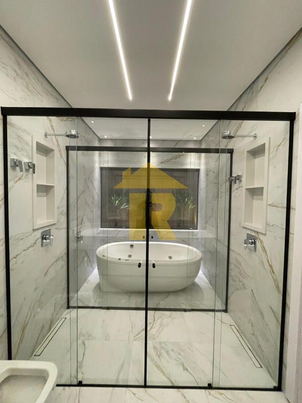 Casa de Condomínio com 3 quartos à venda, 228m² — foto 18 de 44