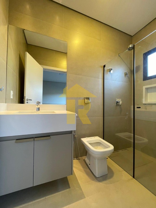 Casa de Condomínio com 3 quartos à venda, 228m² — foto 43 de 44