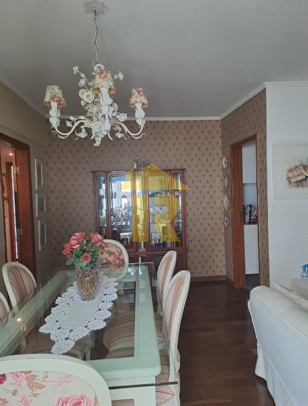 Apartamento com 3 quartos à venda, 150m² — foto 2 de 19