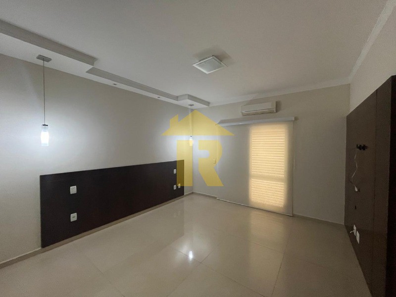 Casa de Condomínio com 3 quartos à venda e aluguel, 254m² — foto 13 de 26