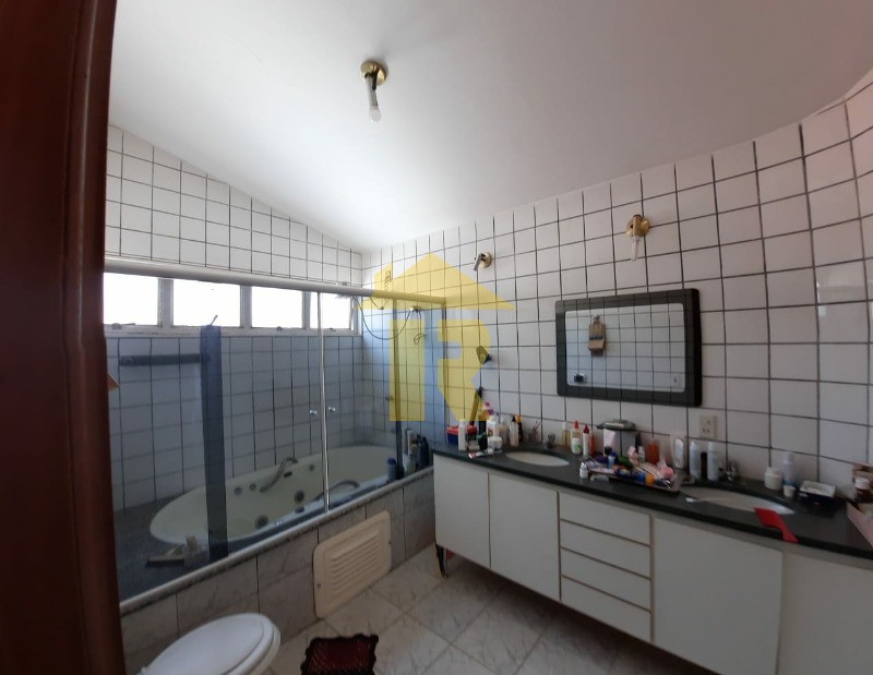 Casa com 3 quartos à venda e aluguel, 320m² — foto 12 de 17