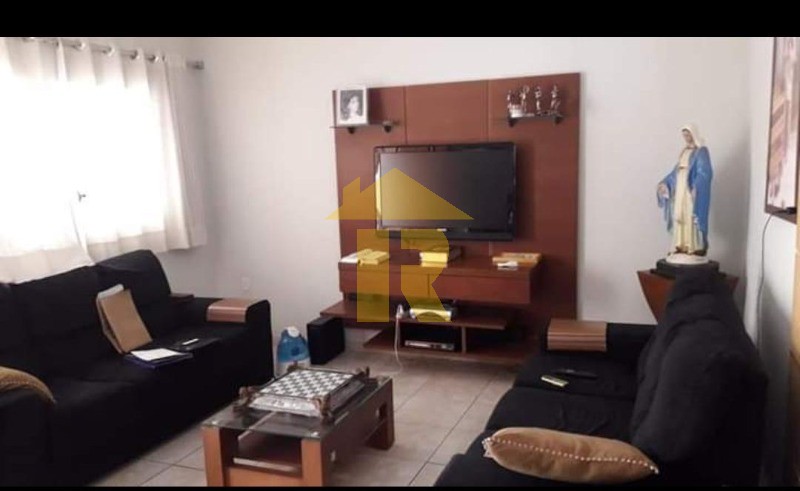 Casa com 4 quartos à venda, 170m² — foto 2 de 13