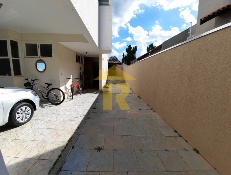 Casa com 3 quartos à venda e aluguel, 320m² — foto 17 de 17