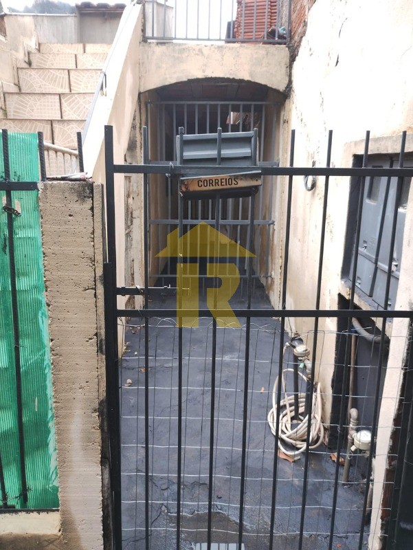 Casa com 2 quartos à venda, 160m² — foto 2 de 21