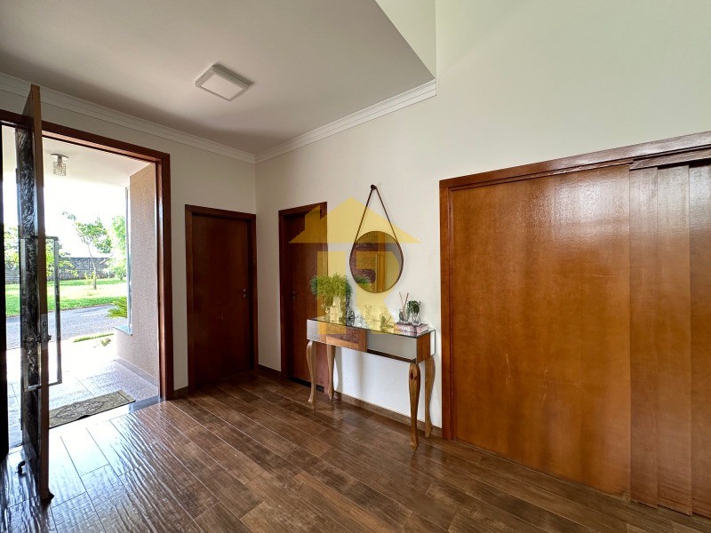 Casa de Condomínio com 3 quartos à venda, 260m² — foto 4 de 24