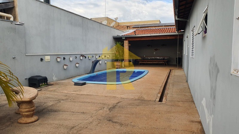 Casa de Condomínio com 2 quartos à venda, 200m² — foto 8 de 25
