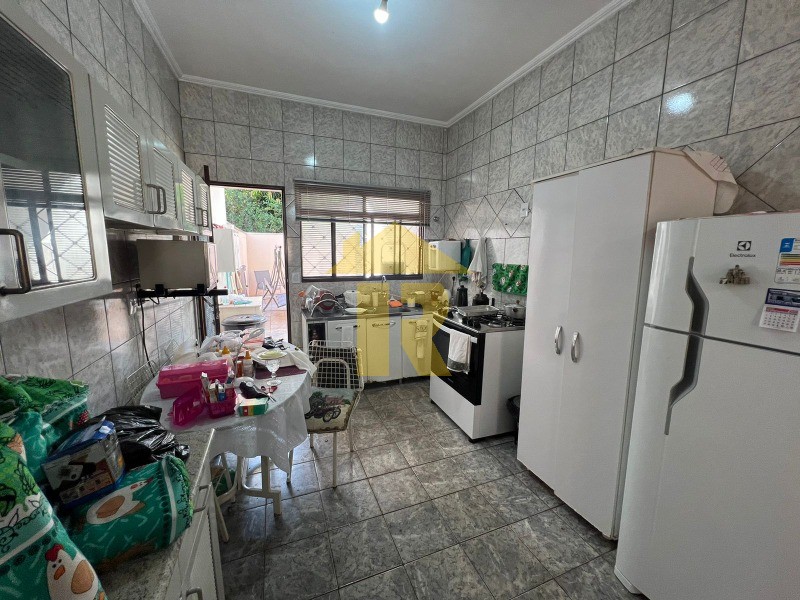 Casa com 3 quartos à venda, 132m² — foto 16 de 24