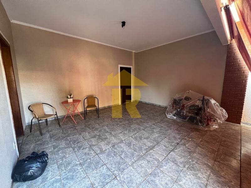 Casa com 3 quartos à venda, 132m² — foto 6 de 24